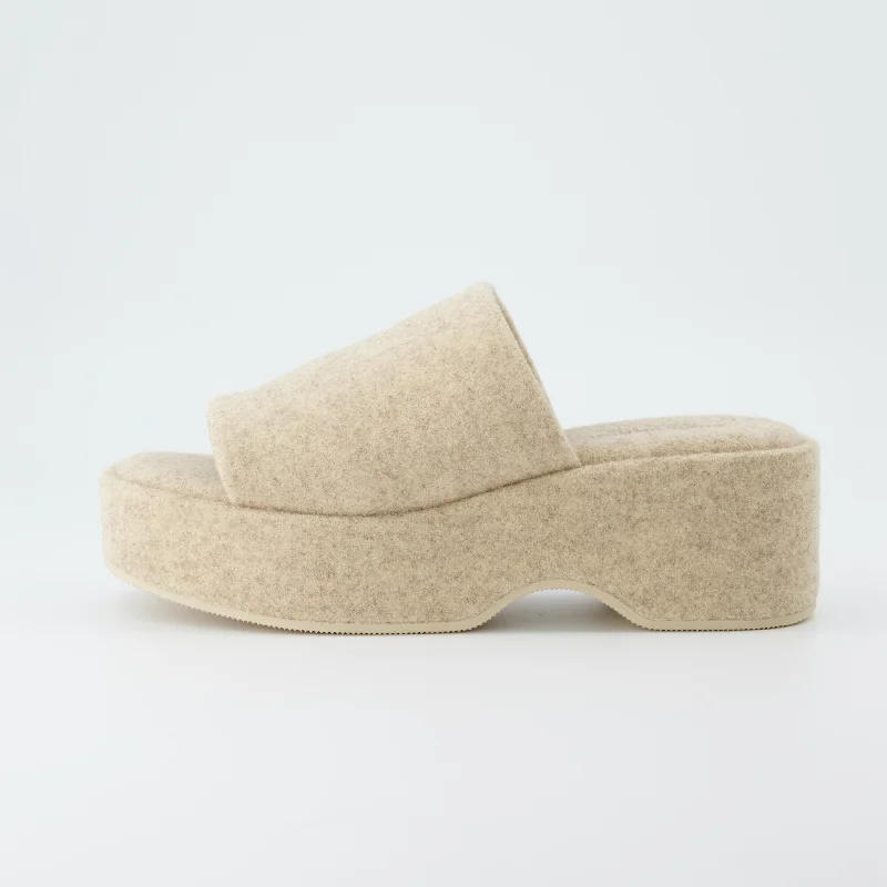 Sand Wool / 6.5