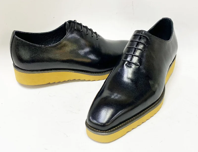 Burnished Calfskin Lace-Up Shoe Black