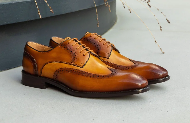 Burnished Leather Lace-Up Shoe Tan/Cognac