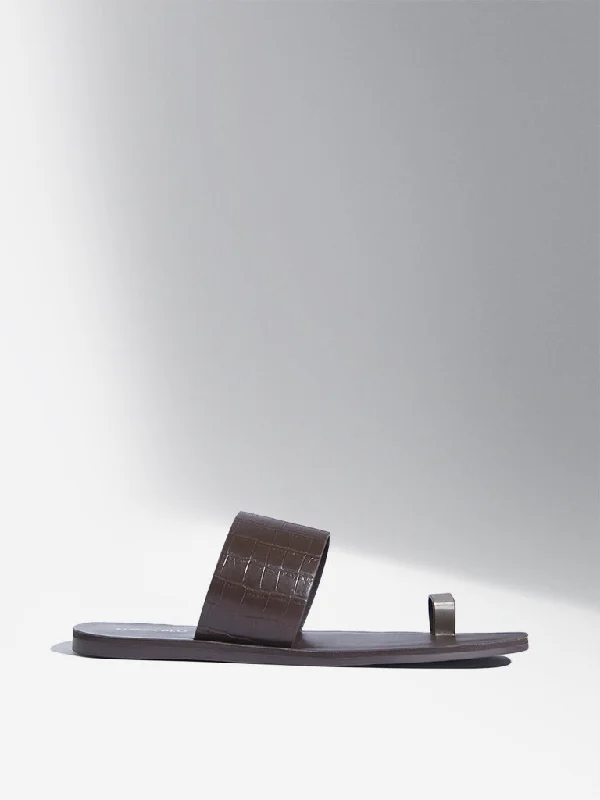 LUNA BLU Brown Toe-Ring Sandals