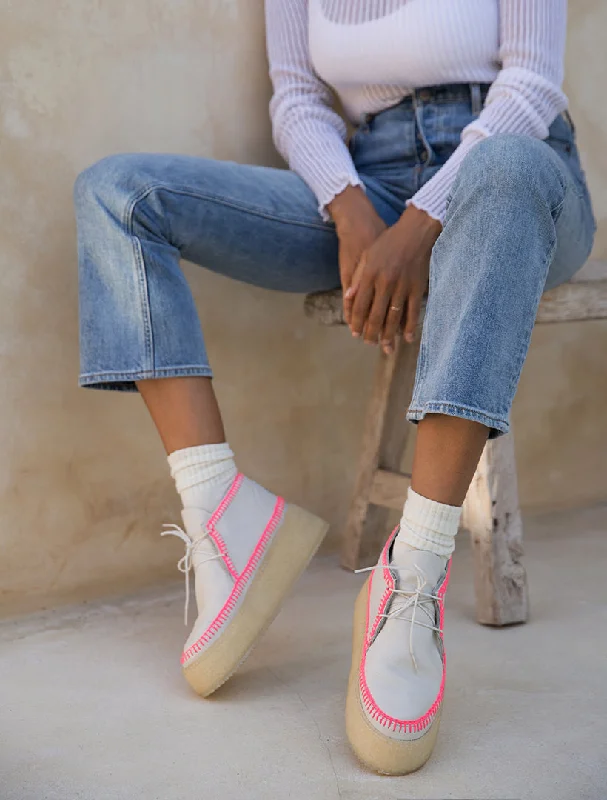 Shenje Platform Chukka Boots Milk Neon Pink