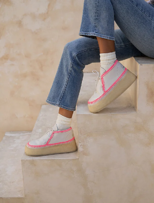 Shenje Platform Chukka Boots Milk Neon Pink